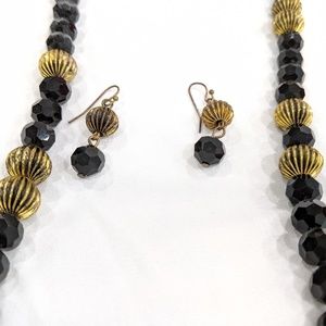 Necklace and earrings set